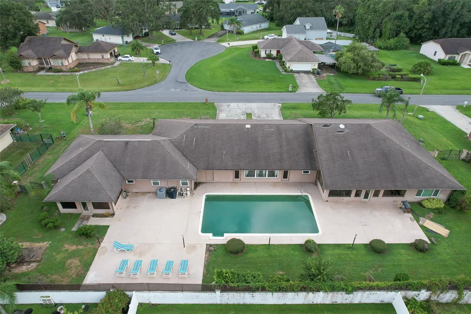 2515 PARKLAND DR