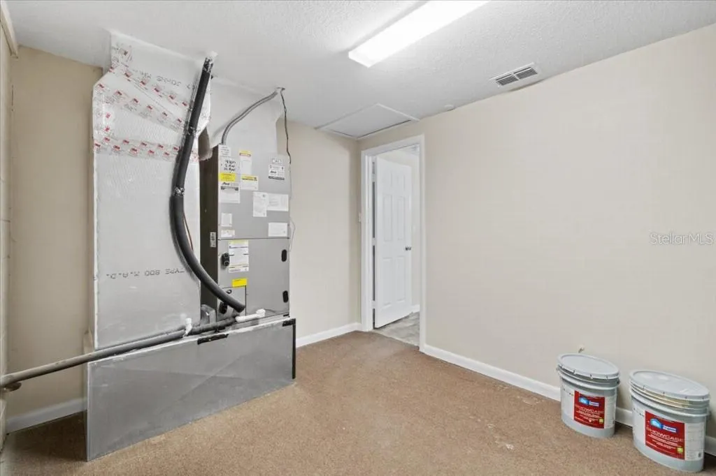 1710 DANA PL