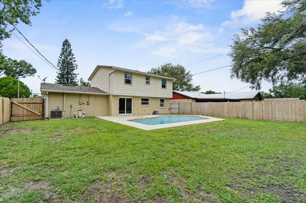 1710 DANA PL