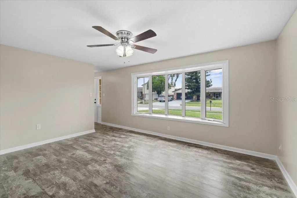 1710 DANA PL