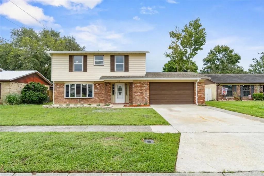 1710 DANA PL