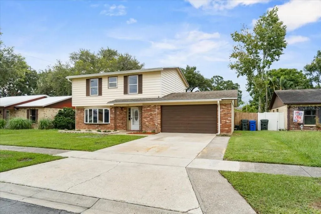 1710 DANA PL
