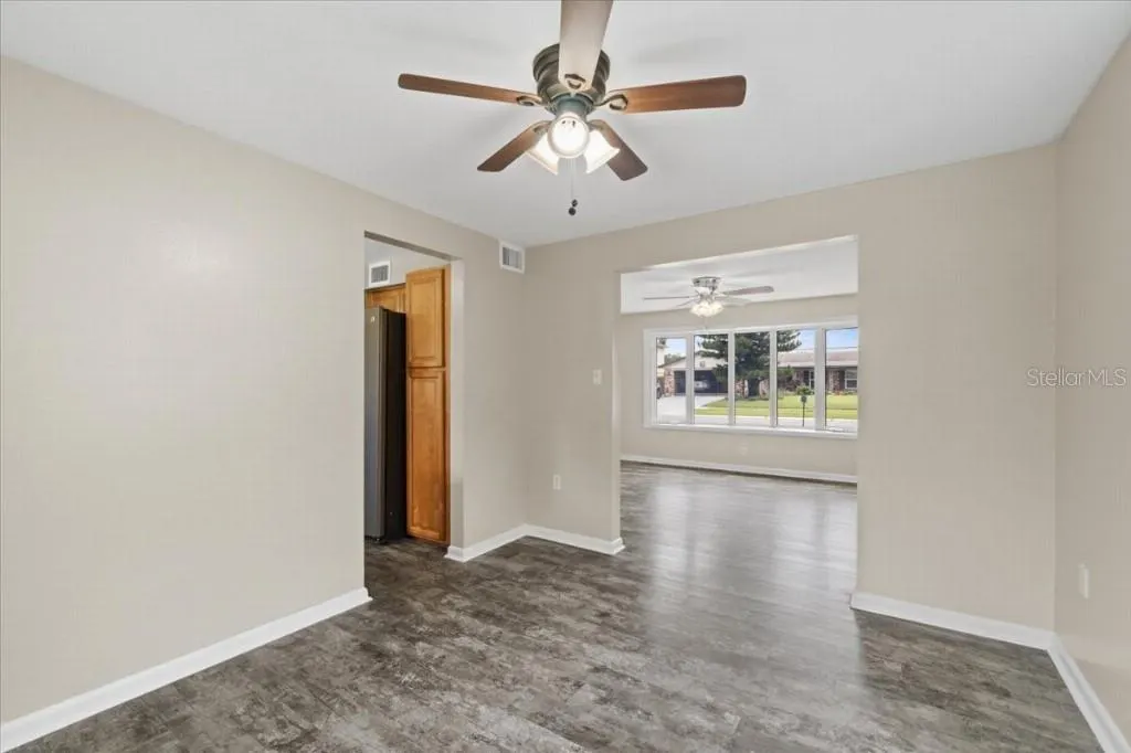 1710 DANA PL