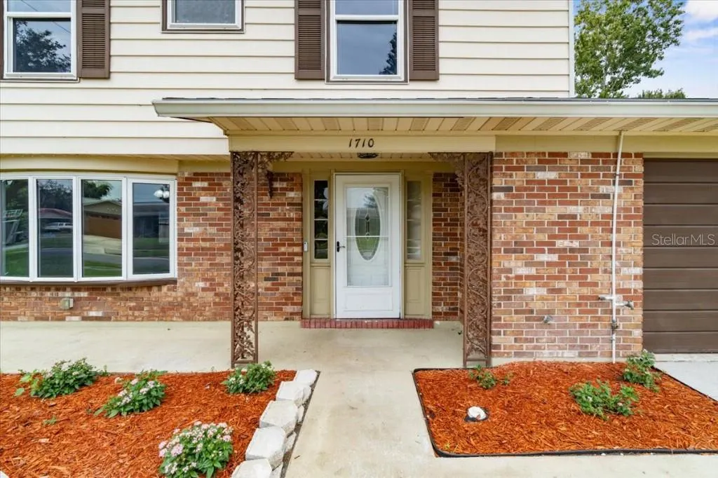 1710 DANA PL
