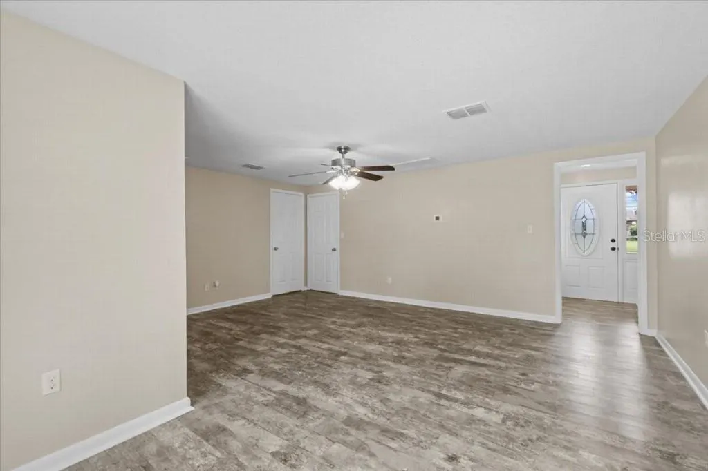 1710 DANA PL