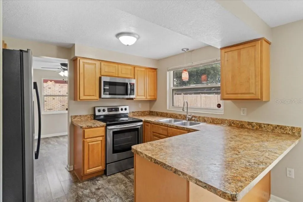 1710 DANA PL