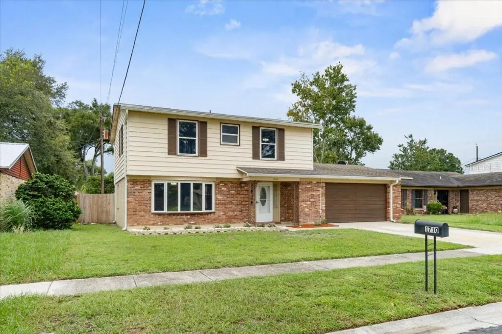1710 DANA PL