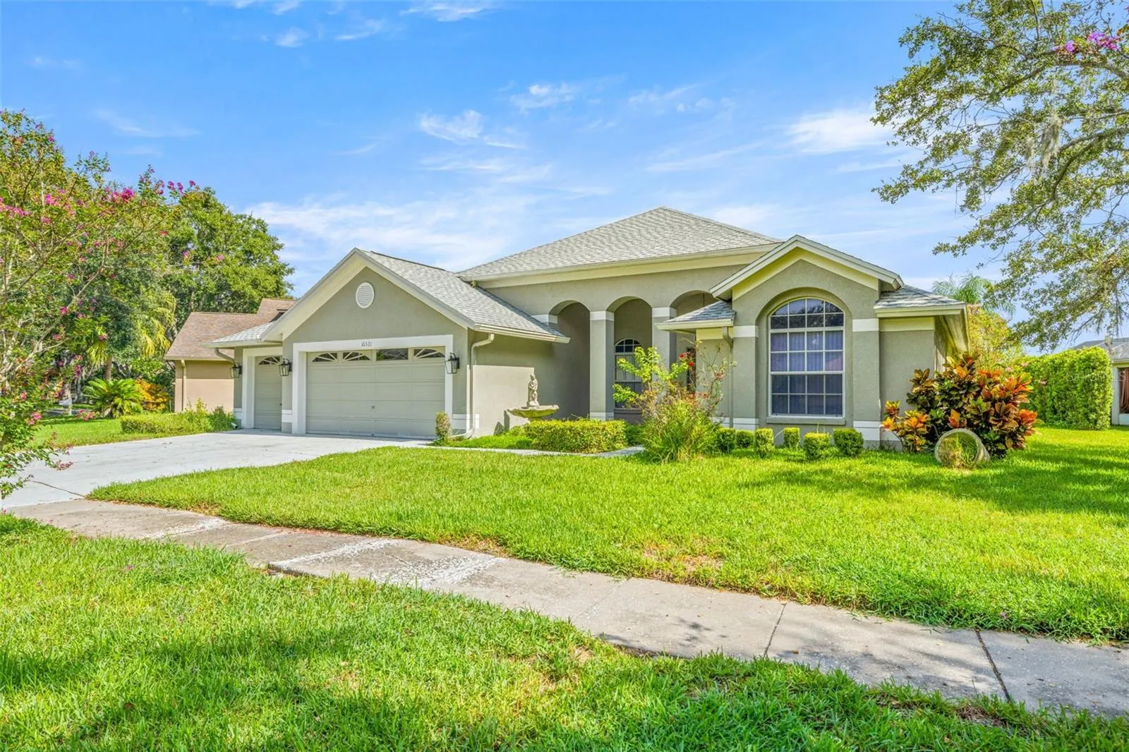 16521 LAKE HEATHER DR