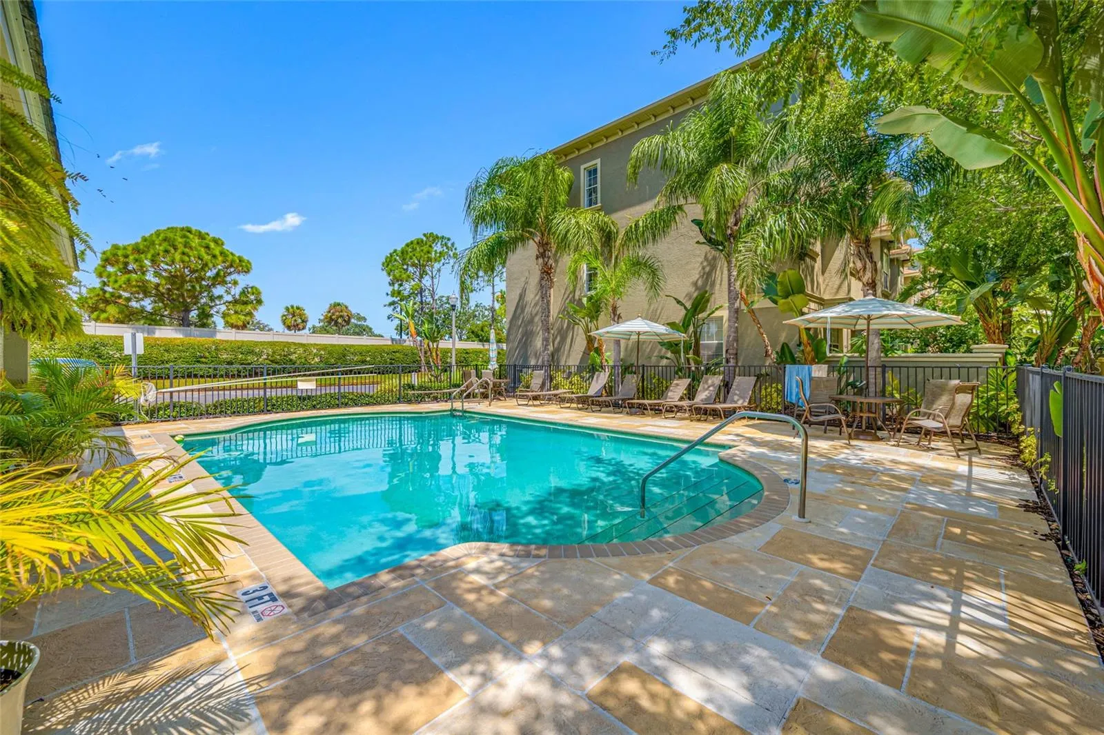 7125 102ND LN