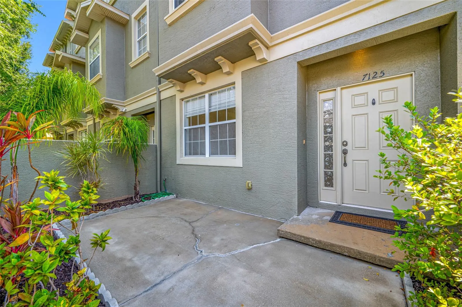 7125 102ND LN