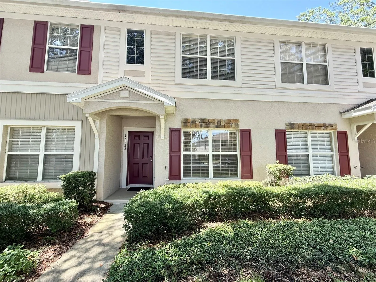 15922 FISHHAWK CREEK LN