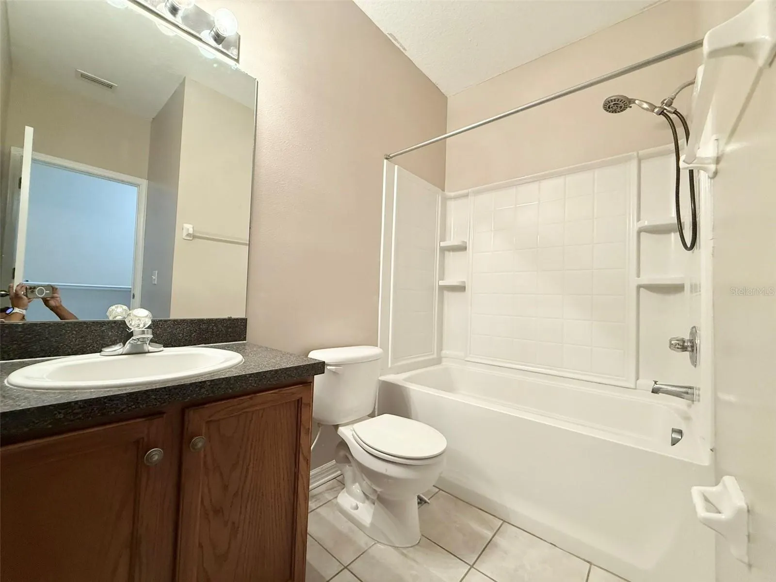 15922 FISHHAWK CREEK LN