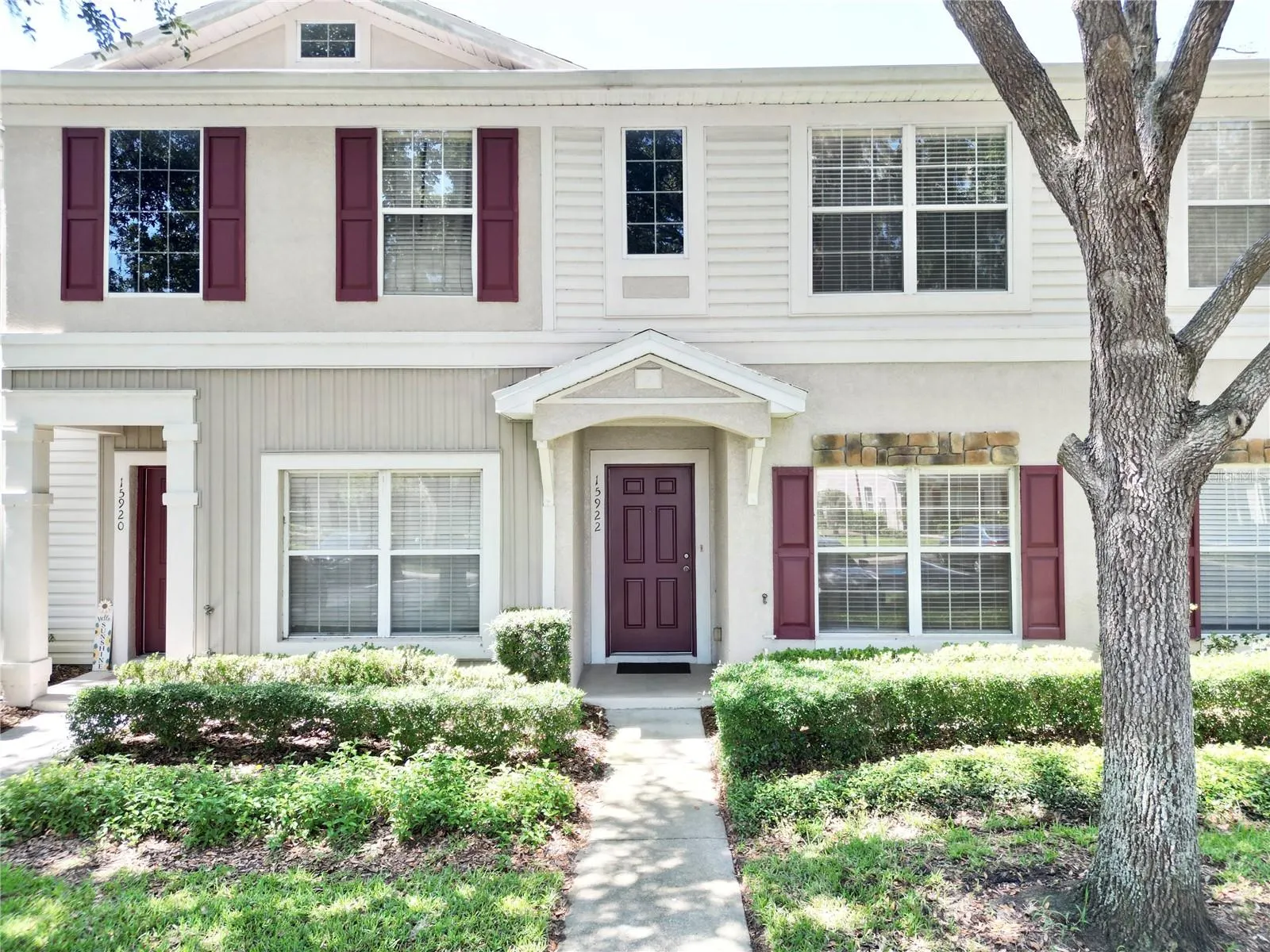 15922 FISHHAWK CREEK LN