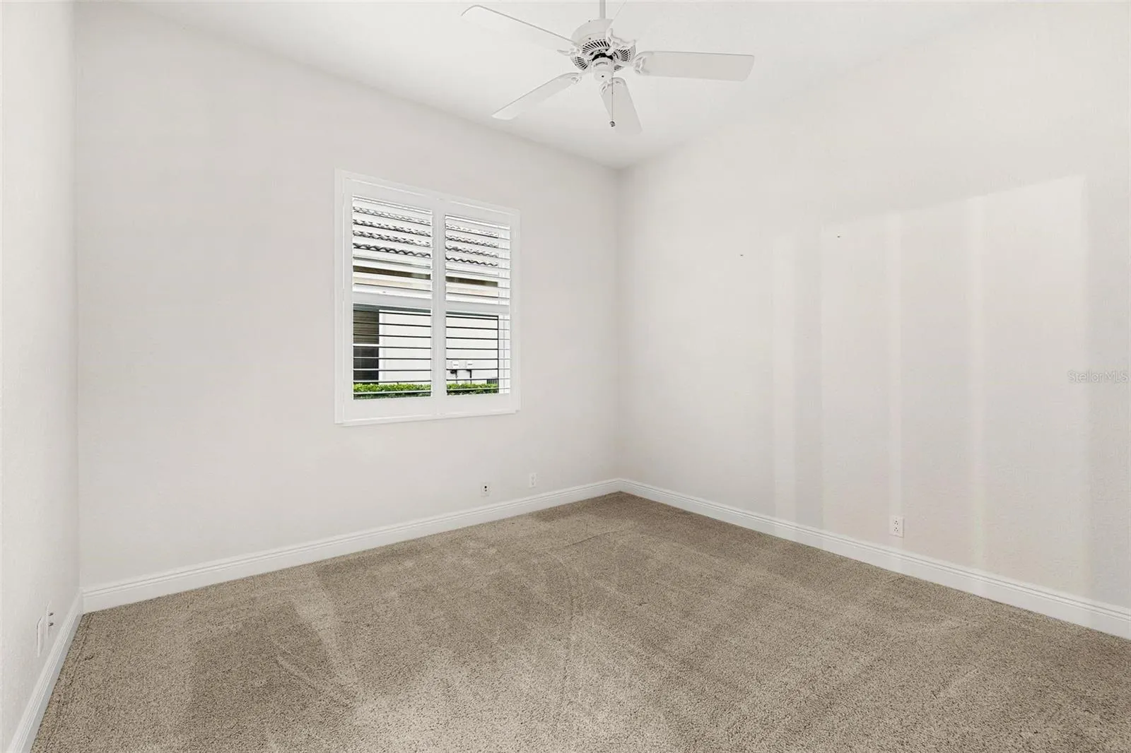 10521 BERMUDA ISLE DR