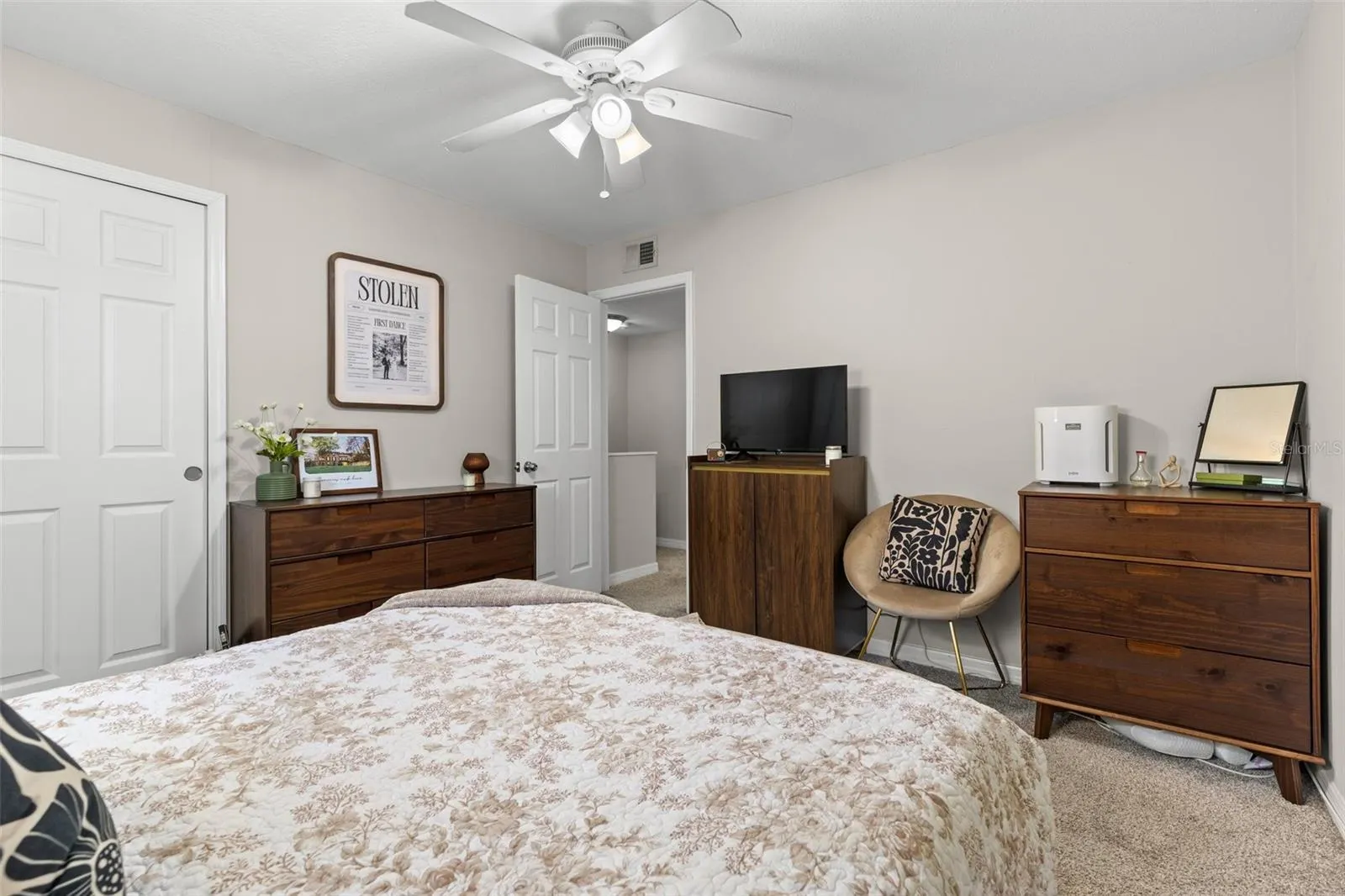 3206 W AZEELE ST #107, #107