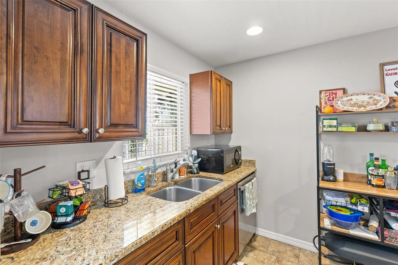 3206 W AZEELE ST #107, #107