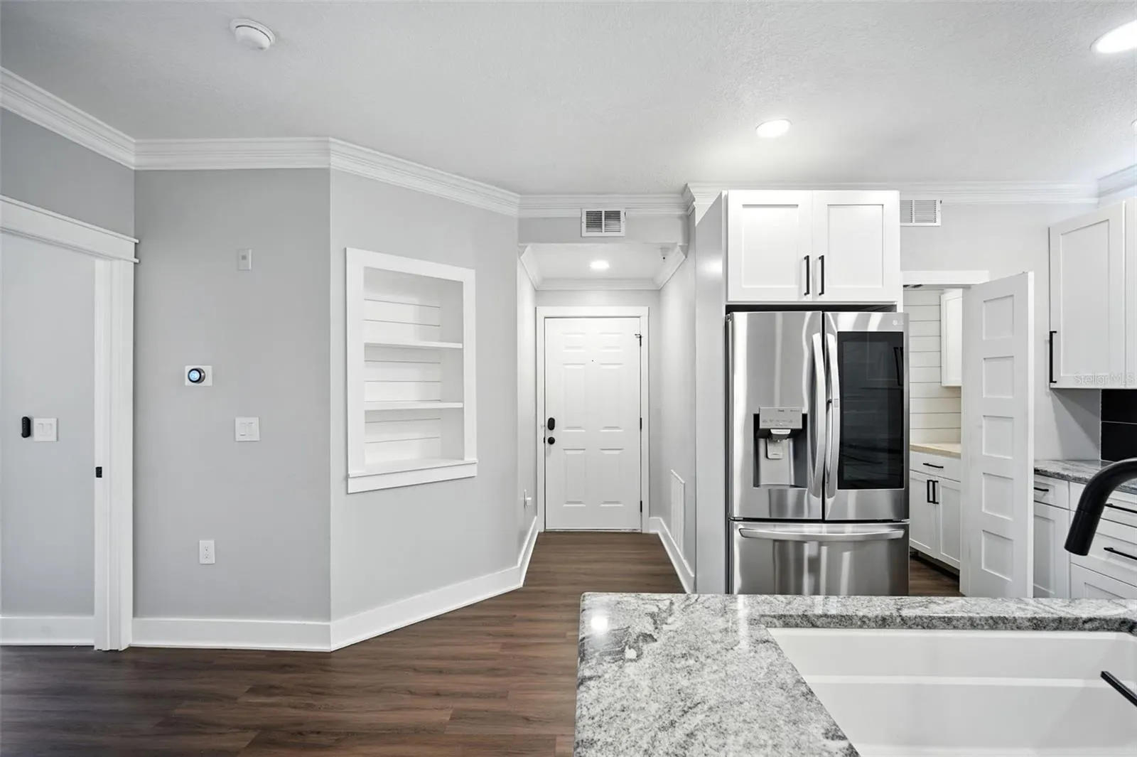 5304 BAY CLUB CIR