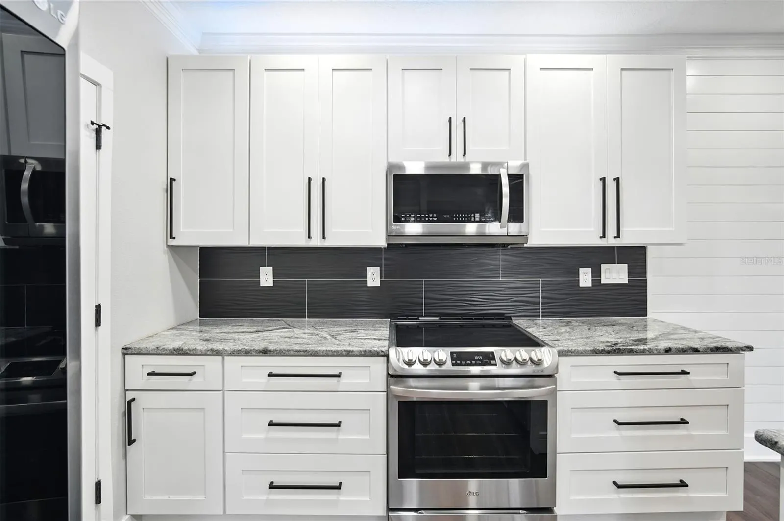 5304 BAY CLUB CIR