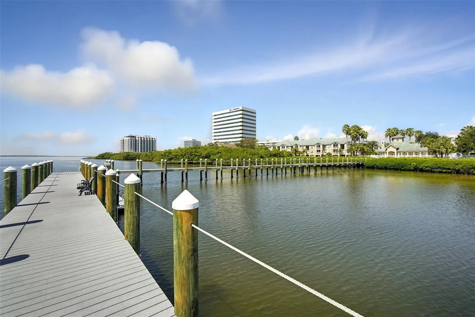 5304 BAY CLUB CIR