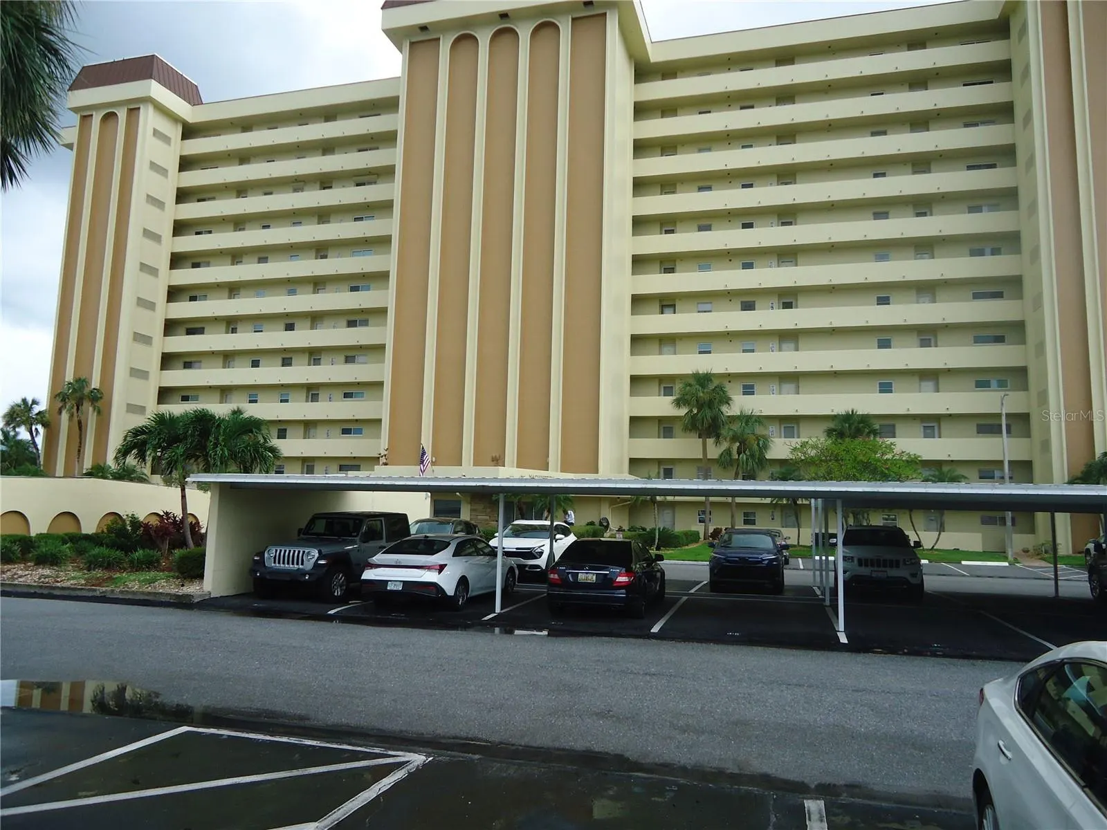 4550 COVE CIR #908, #908