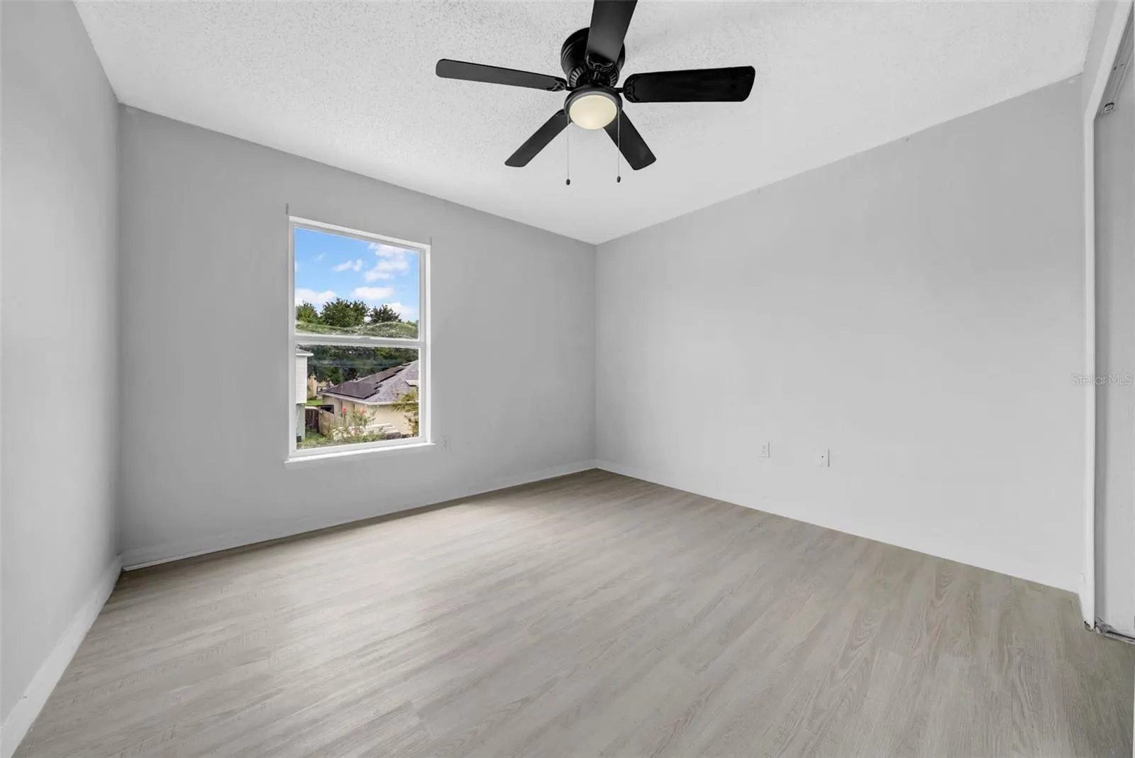 10337 RIVER BREAM DR