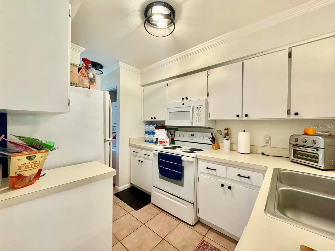 3358 W WYOMING CIR