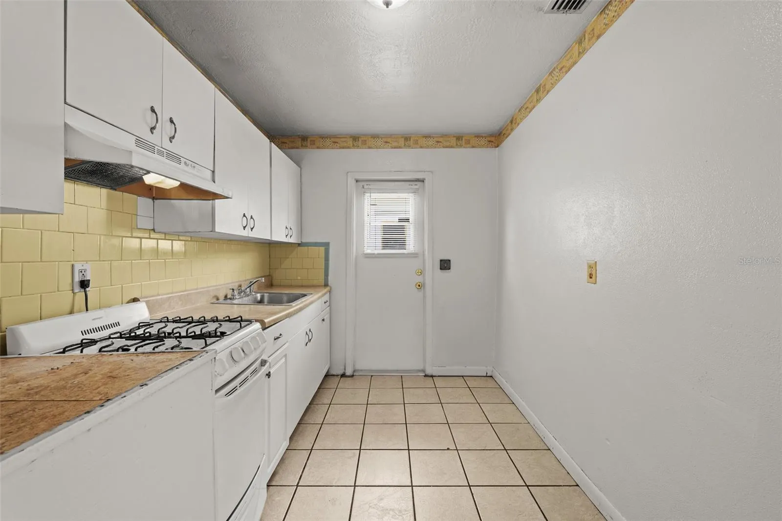 1407 TAFT AVE