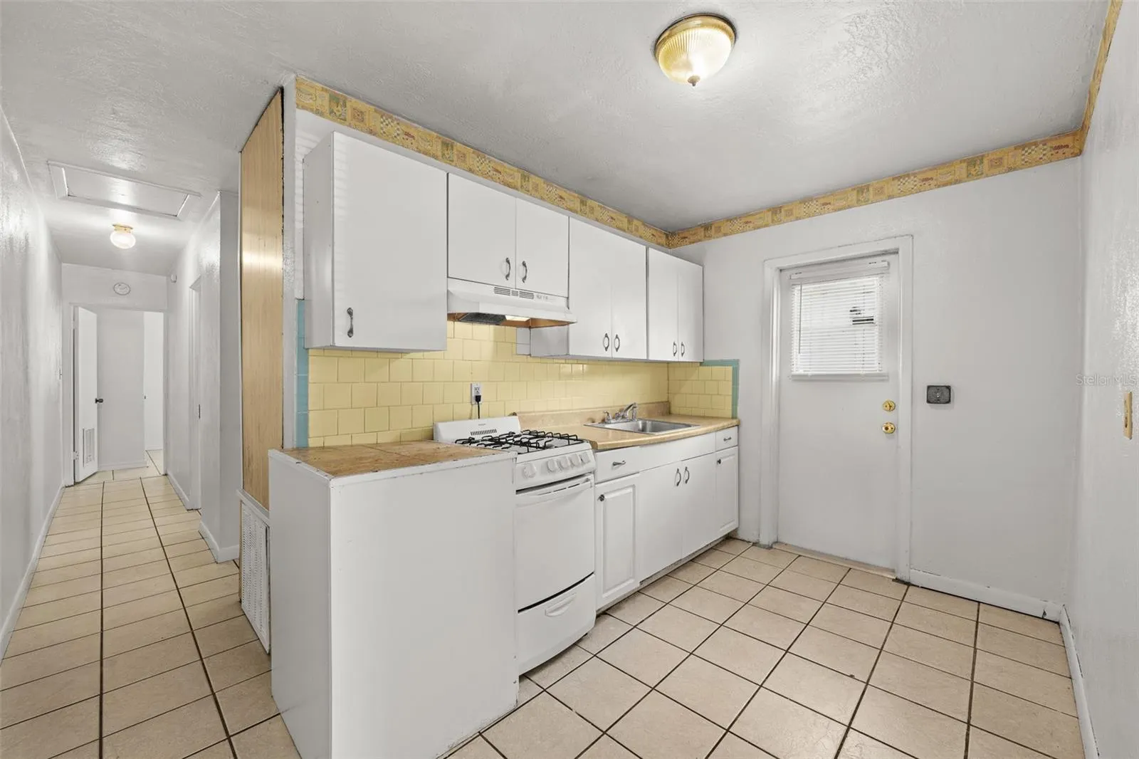 1407 TAFT AVE