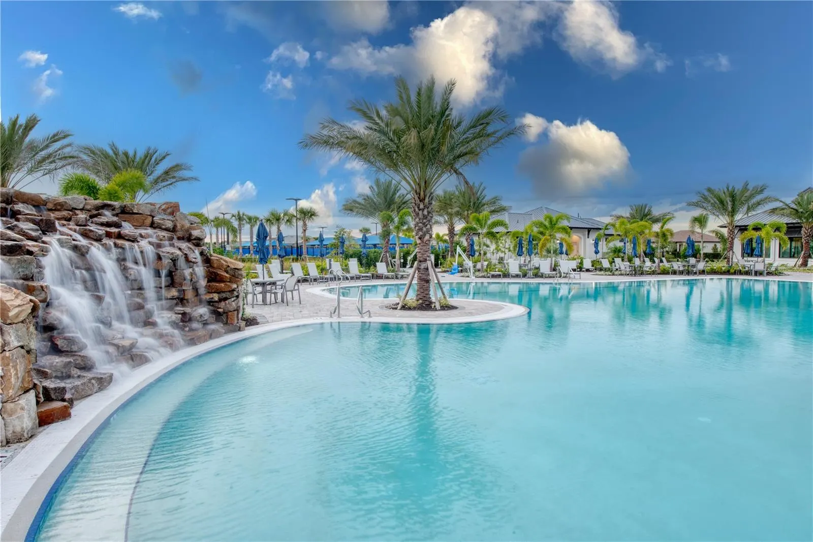 6090 SAWGRASS LAKE CT