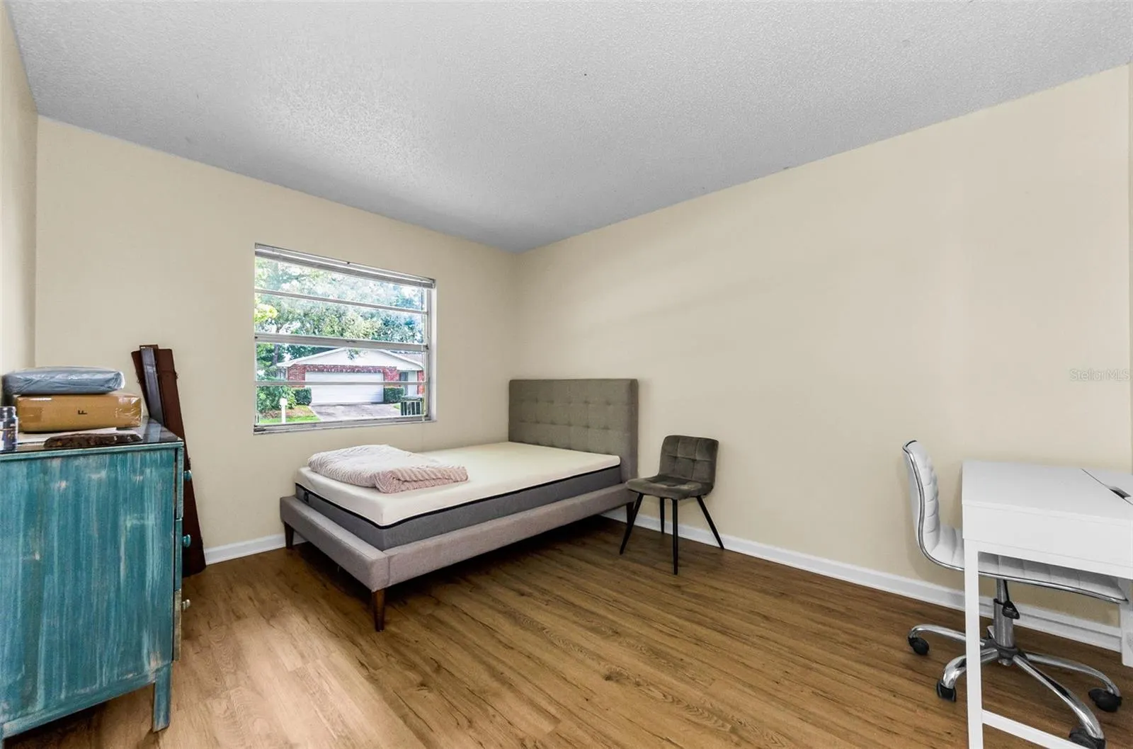 2274 MARSHA DR