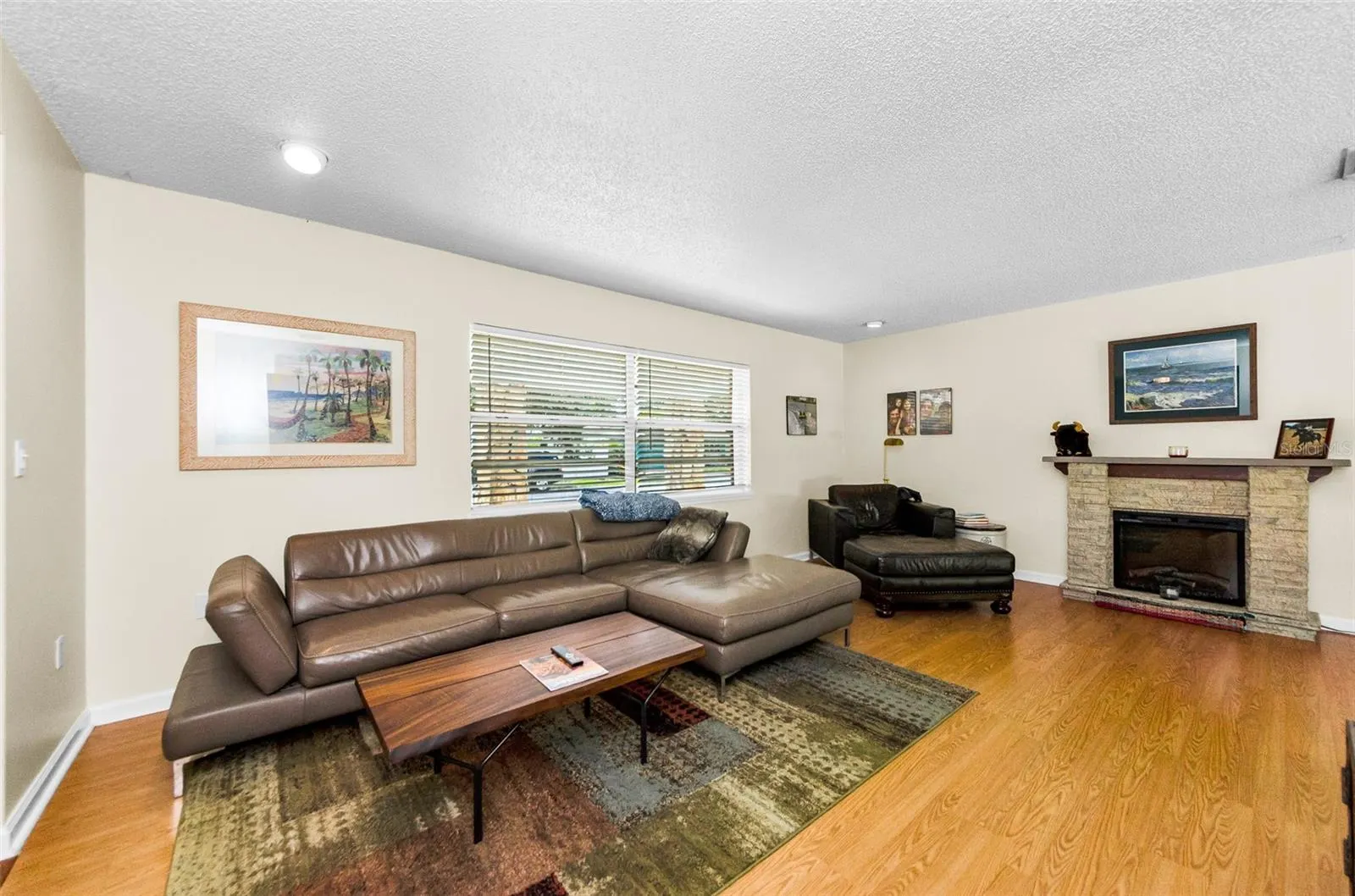 2274 MARSHA DR