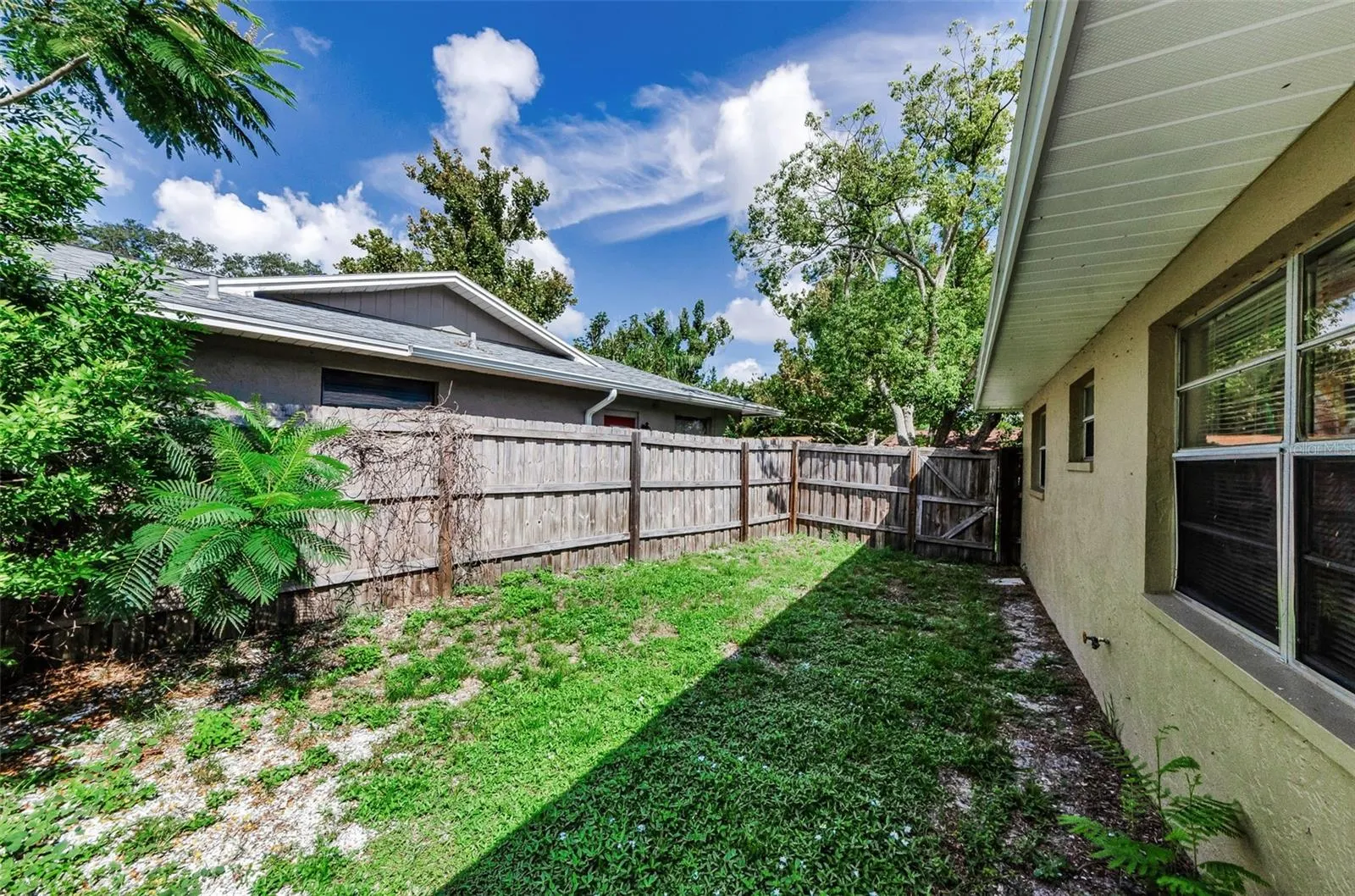 2274 MARSHA DR
