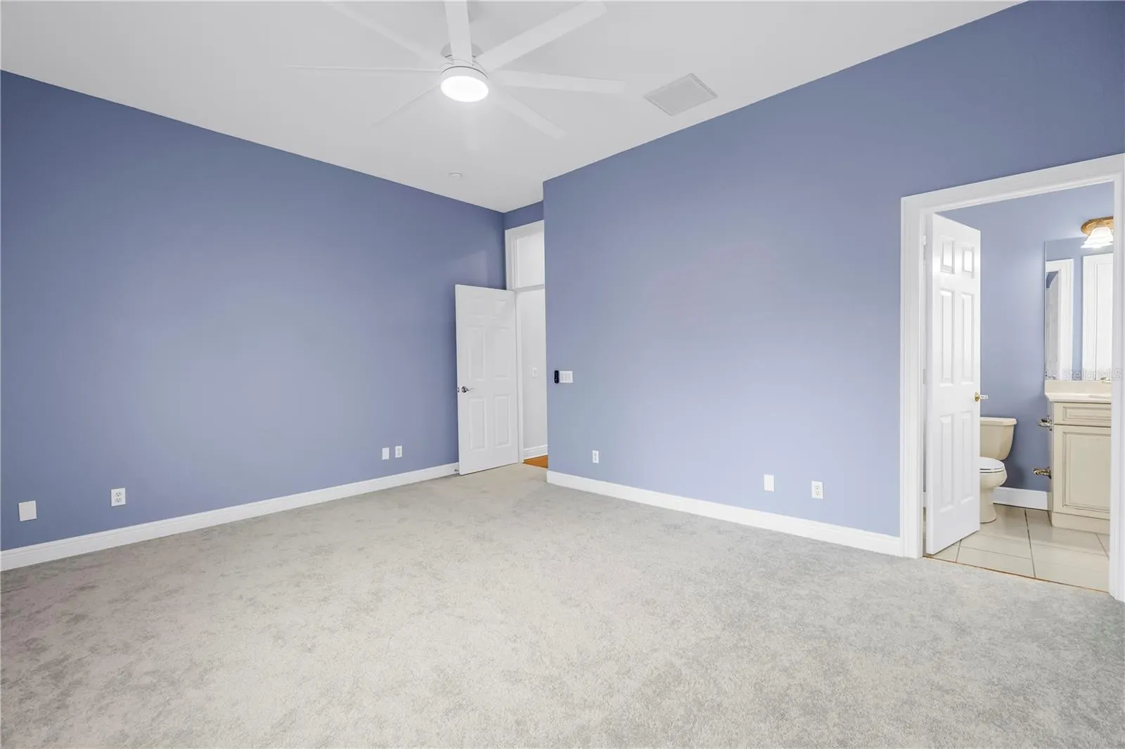648 SAXONY BLVD