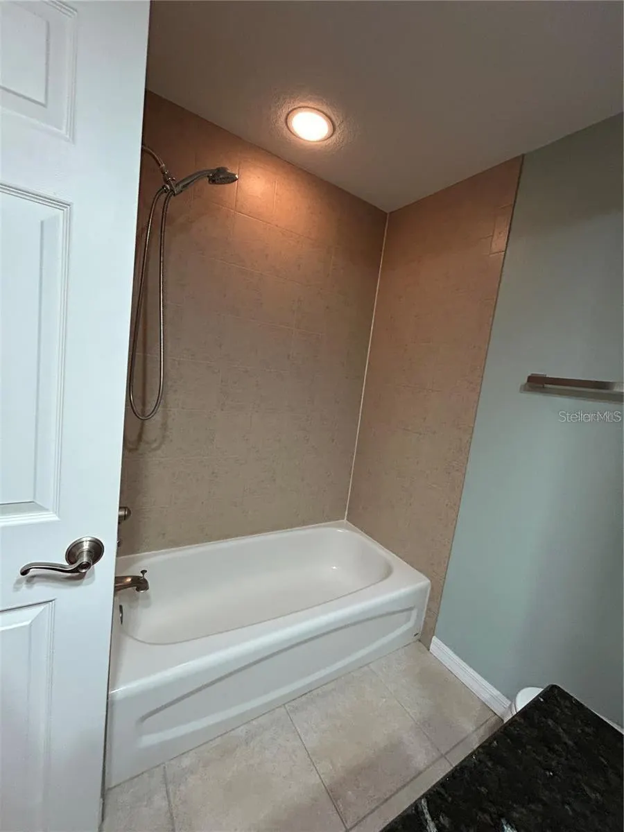 712 LYNDHURST ST #301, #301