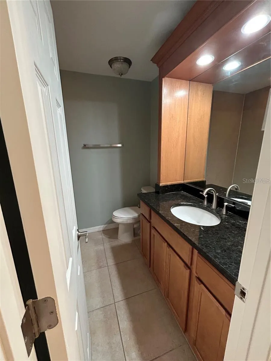 712 LYNDHURST ST #301, #301