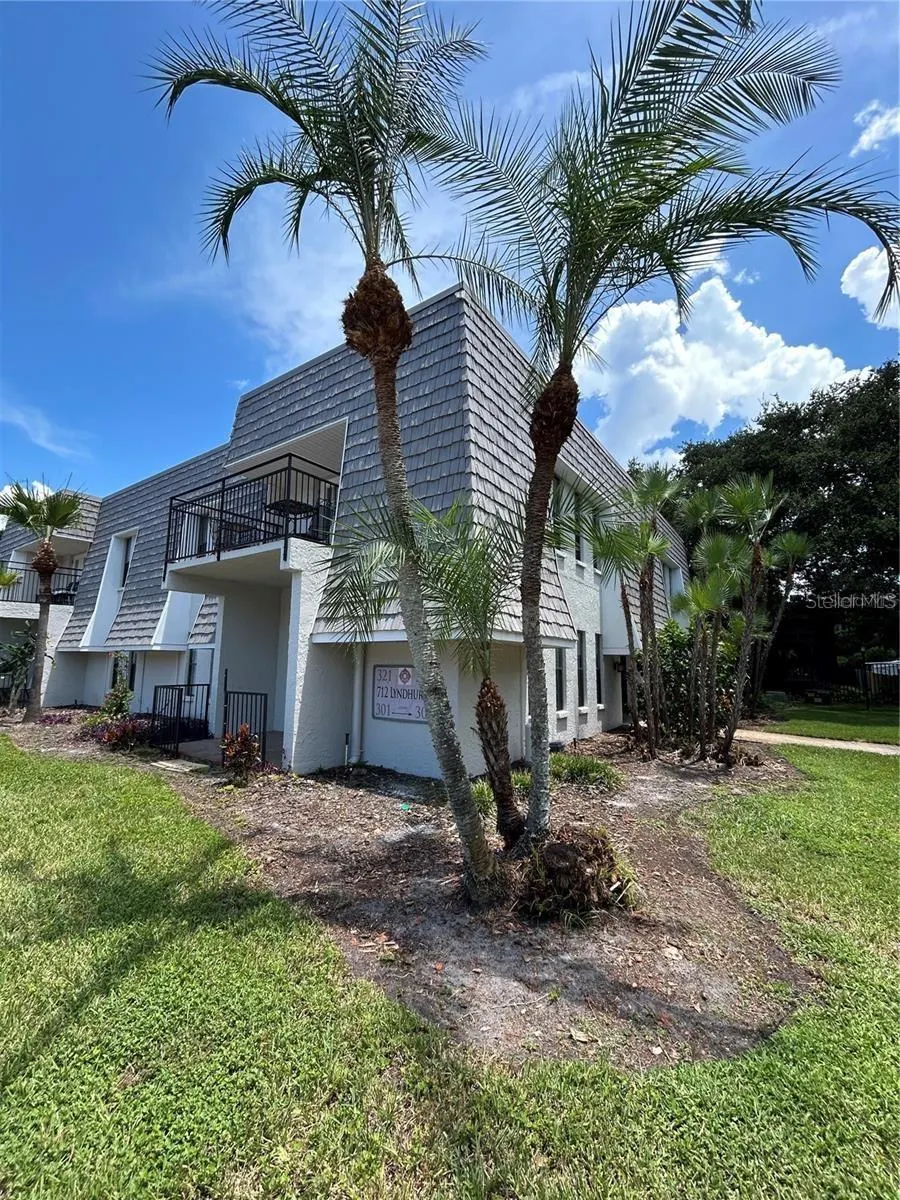 712 LYNDHURST ST #301, #301