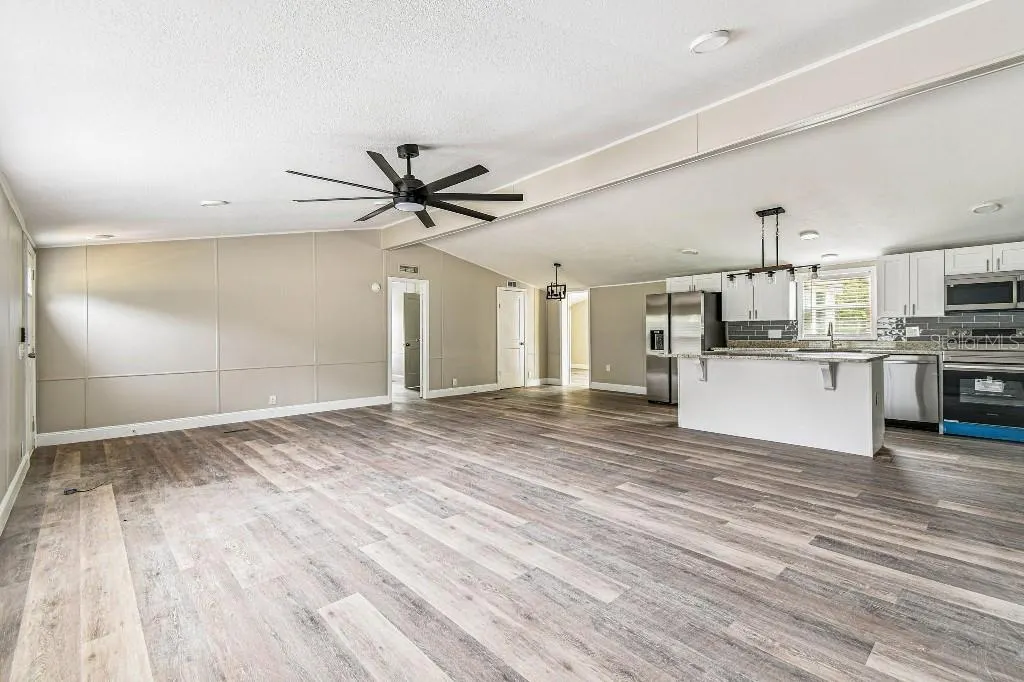 10003 BENJAMIN SMITH DR