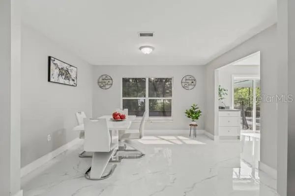 2536 LAKE ELLEN CIR