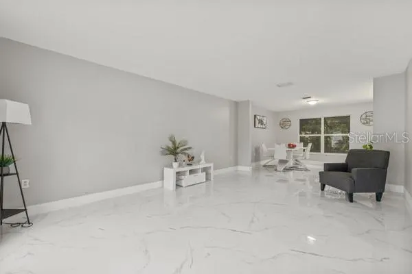 2536 LAKE ELLEN CIR