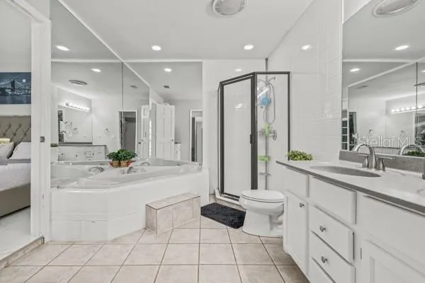 2536 LAKE ELLEN CIR