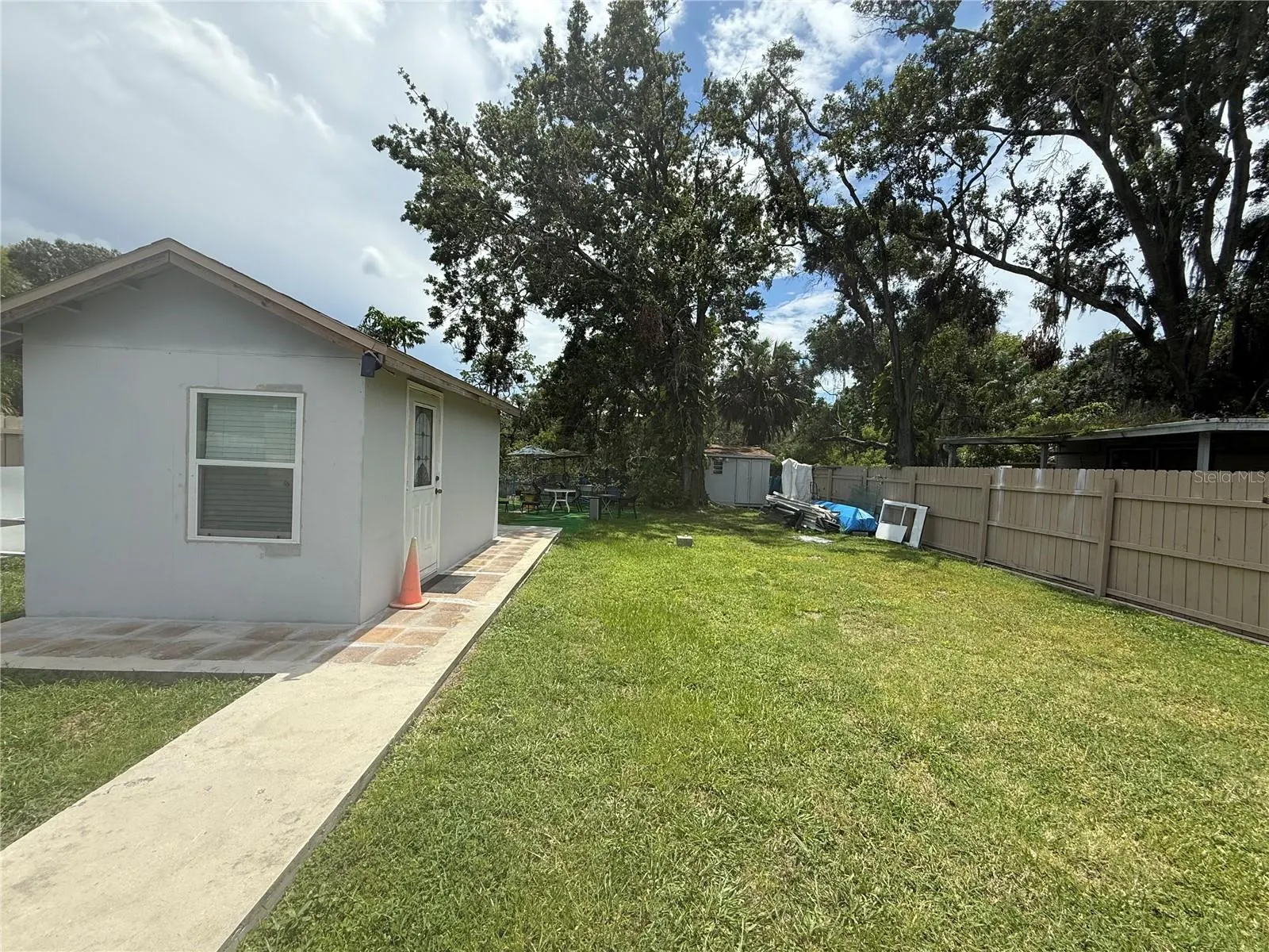 8710 MAYFLOWER RD