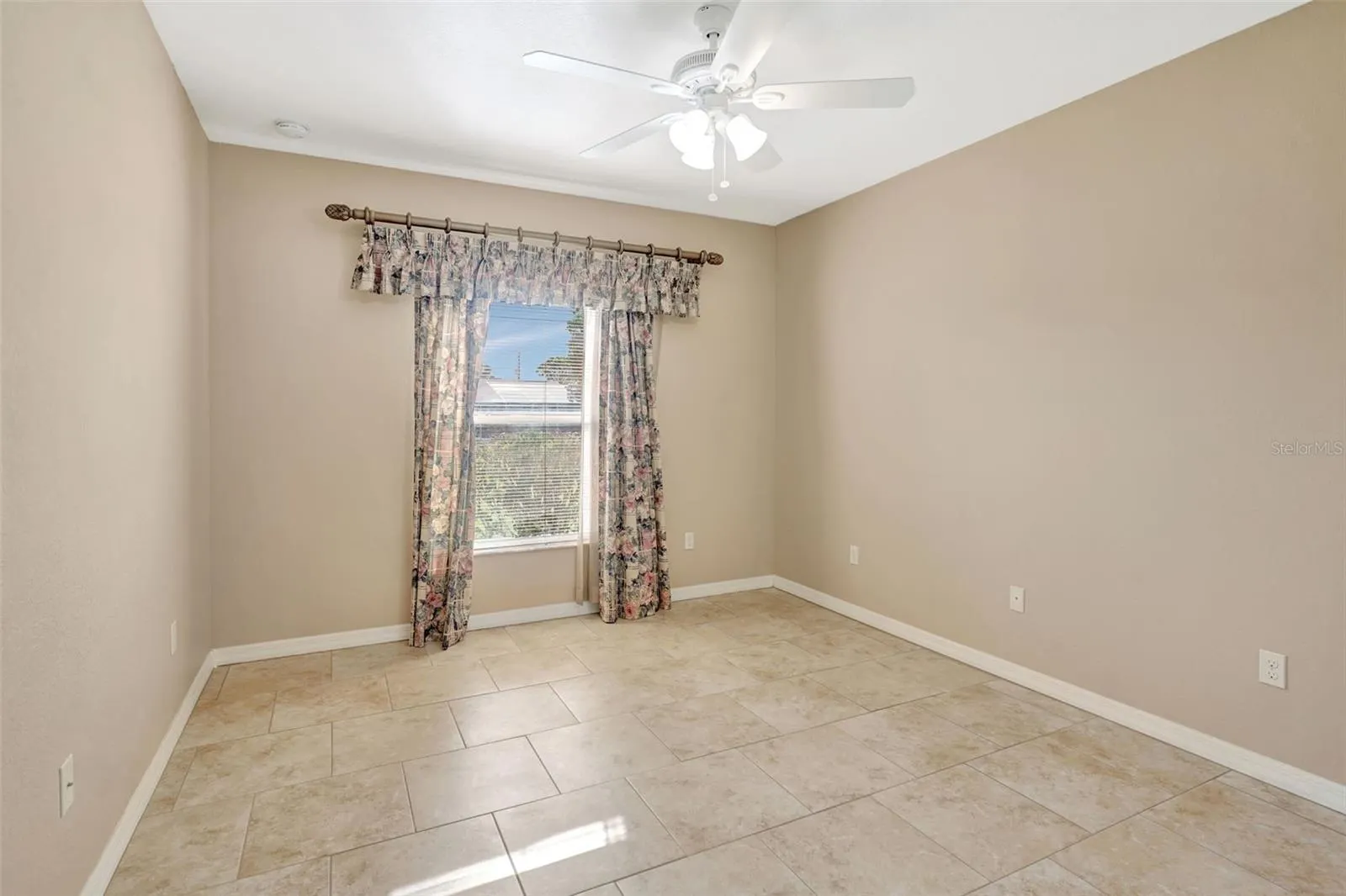 2450 RIO DE JANEIRO AVE