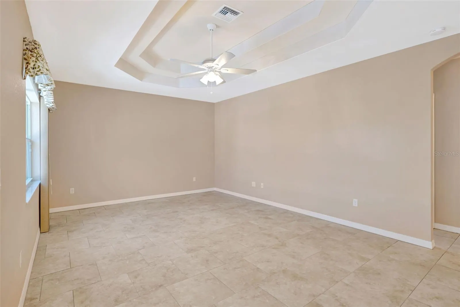 2450 RIO DE JANEIRO AVE