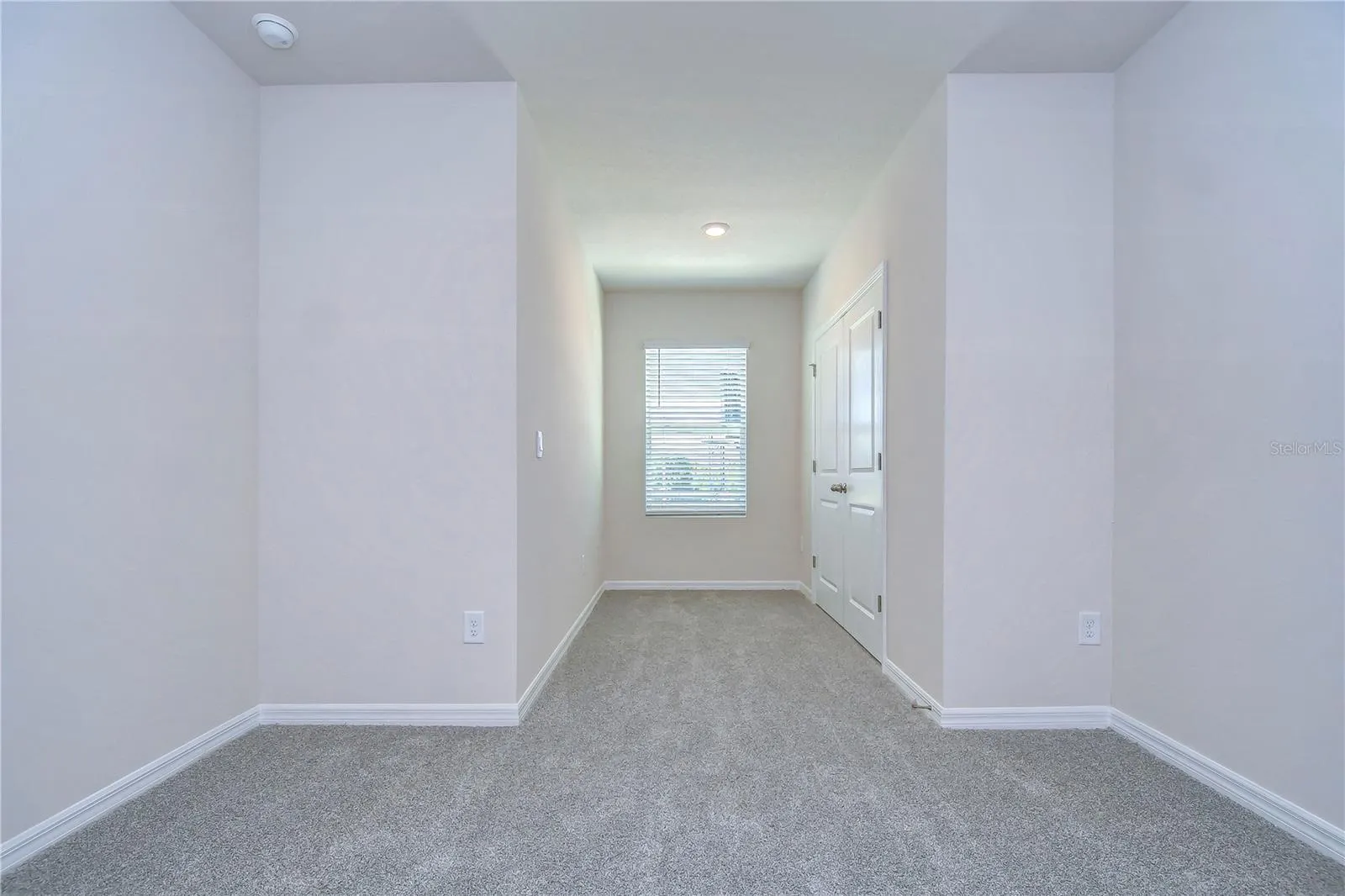 11818 DAVIS DR