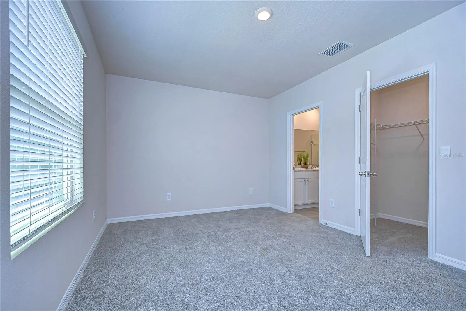 11818 DAVIS DR