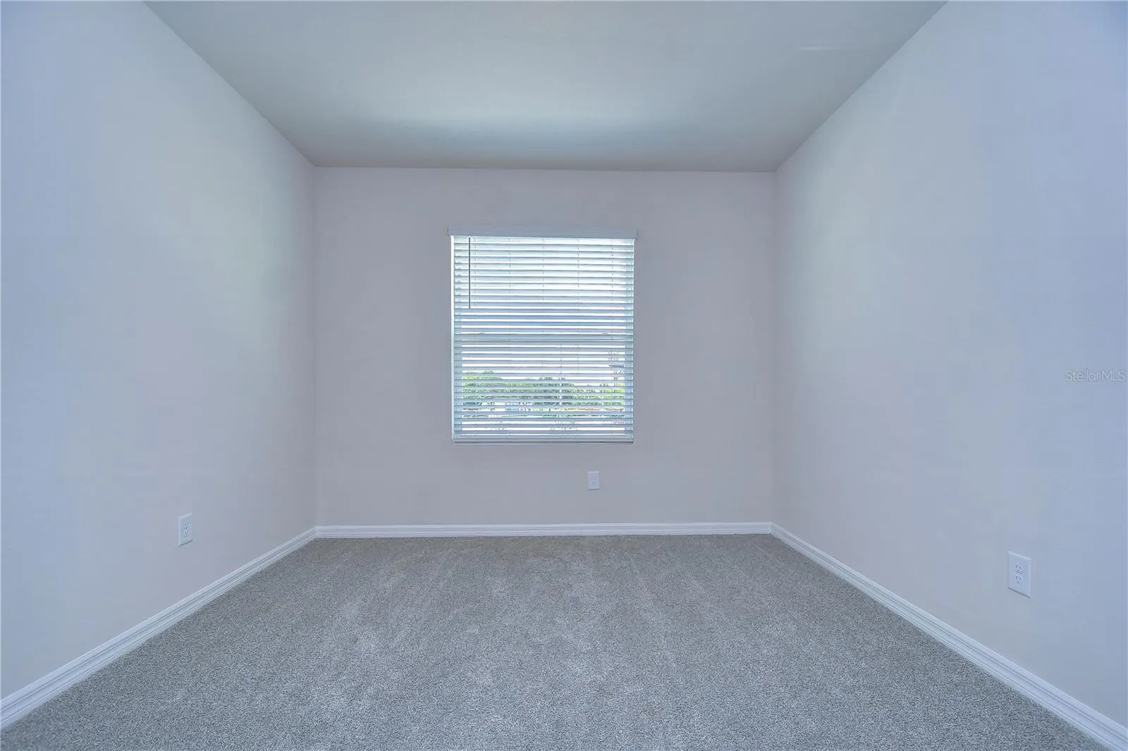 11818 DAVIS DR