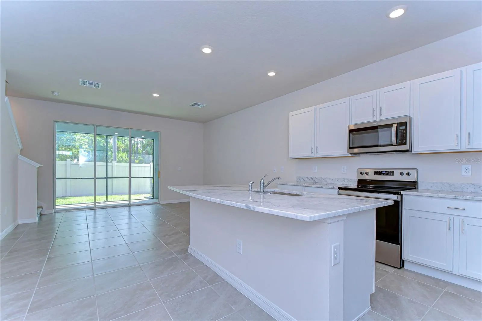11818 DAVIS DR