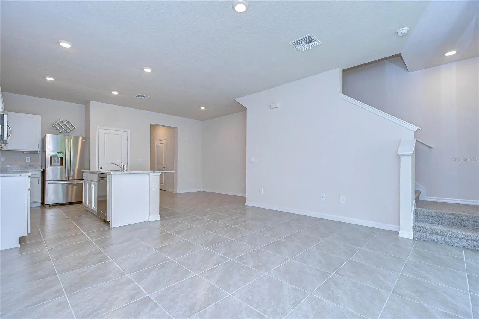 11818 DAVIS DR