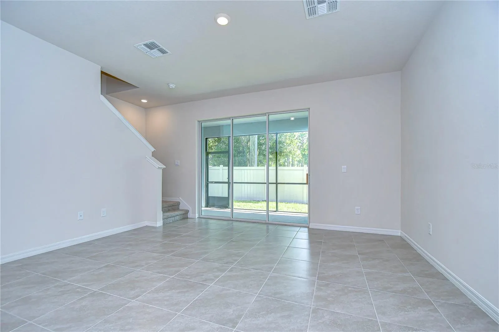 11818 DAVIS DR