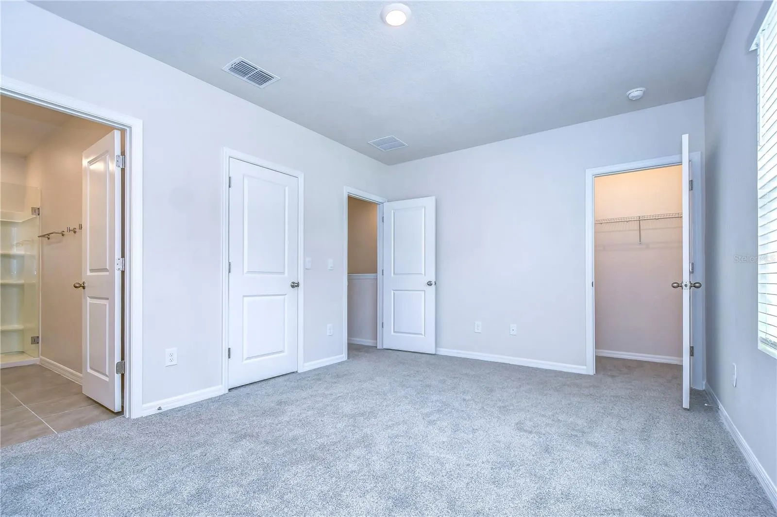 11818 DAVIS DR